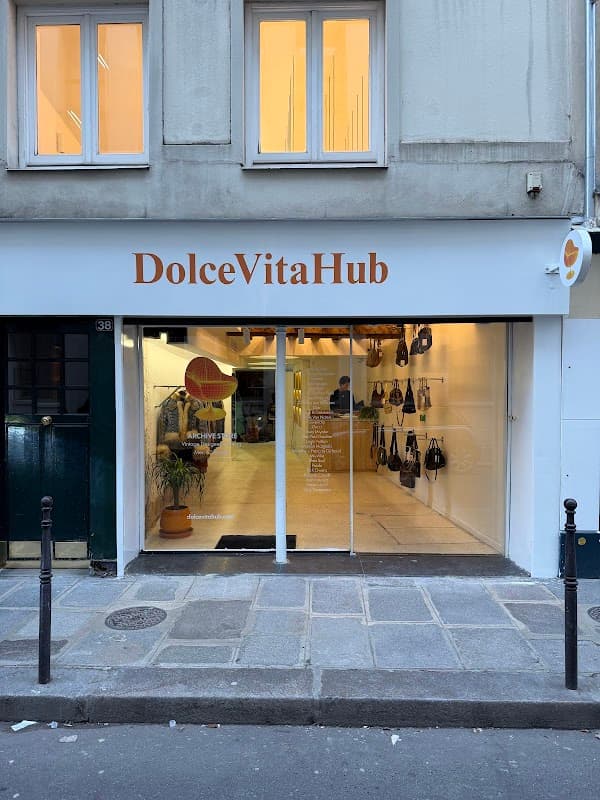 Photo de DolceVitaHub Bastille - Archive, Designer & Vintage Store