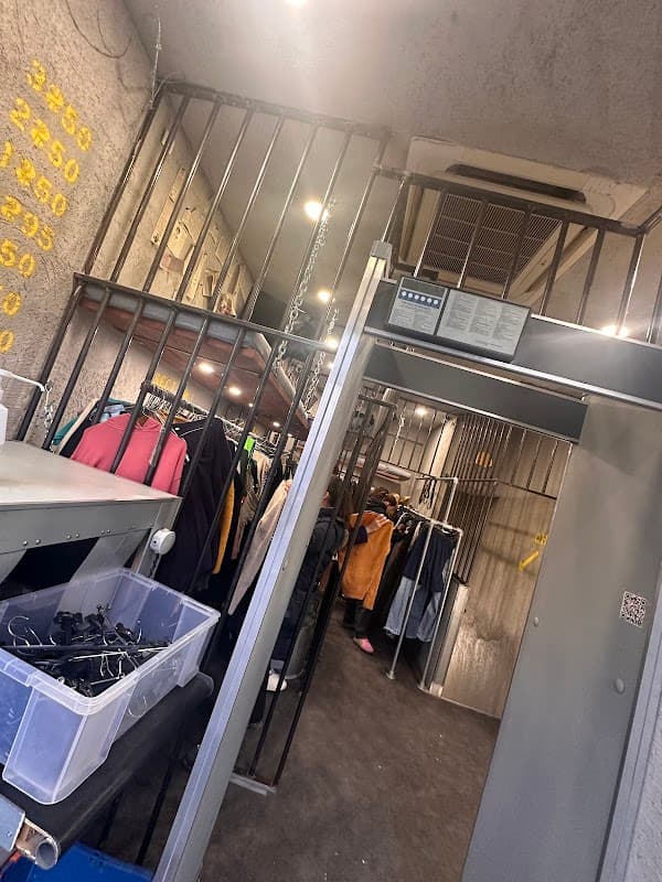 Photo de Les Sales voleurs Vaugirard