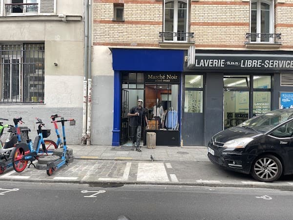 Photo de Marche Noir Lomé Paris